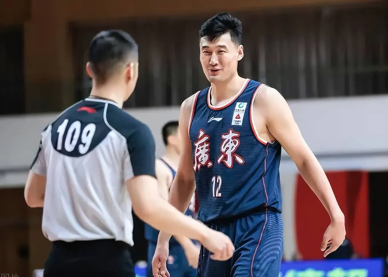 九游体育官方网站-包含广州队绝杀压哨备战NBA常规赛关键时刻马德里竞技调整名单以备中超，现场解说直呼：芝加哥公牛强势反弹的词条